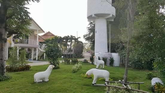 Baan Suan Geb Tawan Hotel Lop Buri Екстериор снимка
